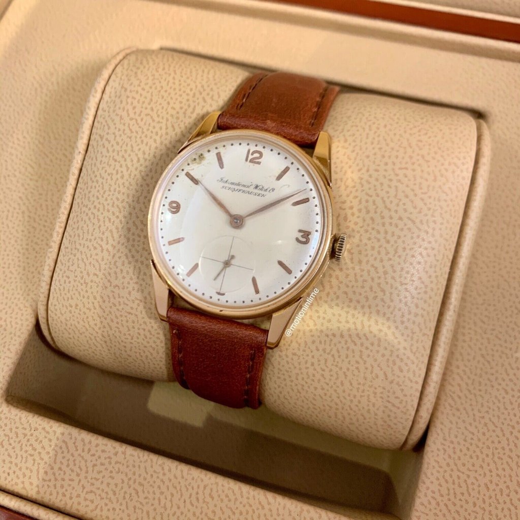 International Watch Company Iwc Vintage 33mm Manual Wind  18kt Yellow Gold